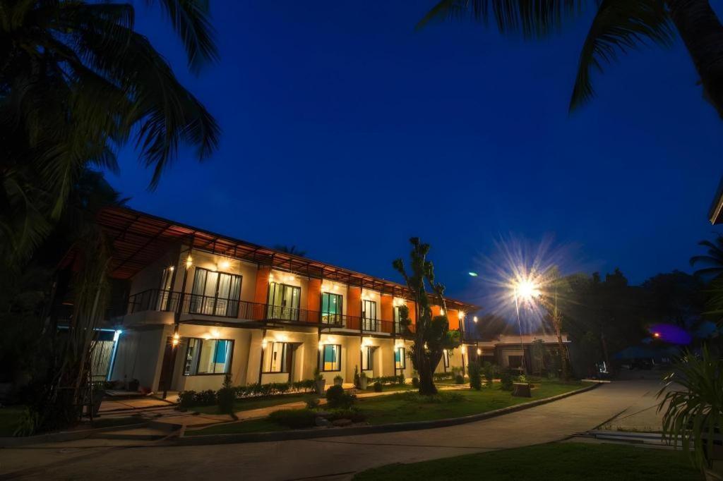 Seesea Resort Satun Buitenkant foto
