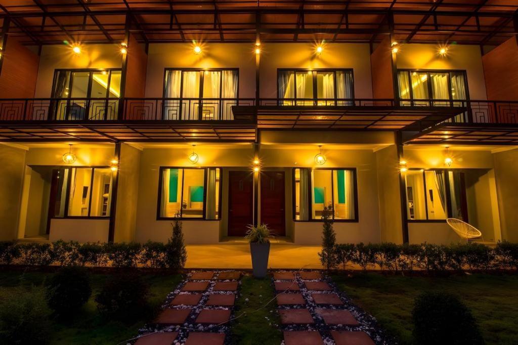 Seesea Resort Satun Buitenkant foto