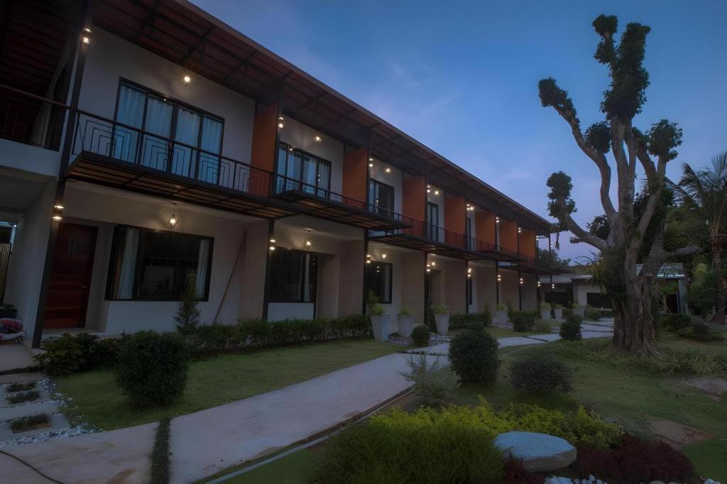 Seesea Resort Satun Buitenkant foto