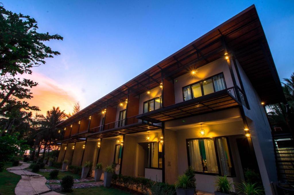 Seesea Resort Satun Buitenkant foto